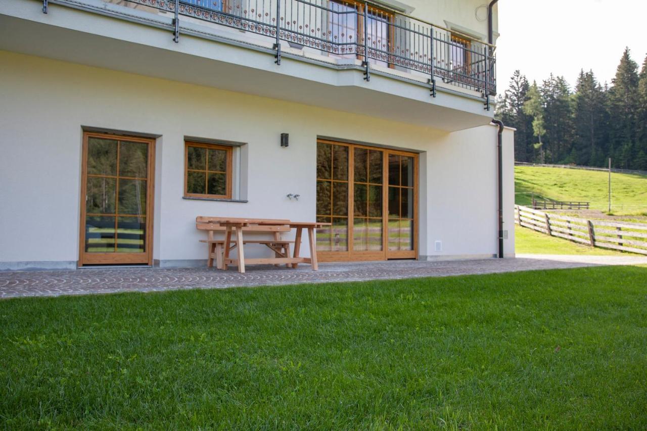Peil Highend-Basic Apartments Innichen Exteriör bild